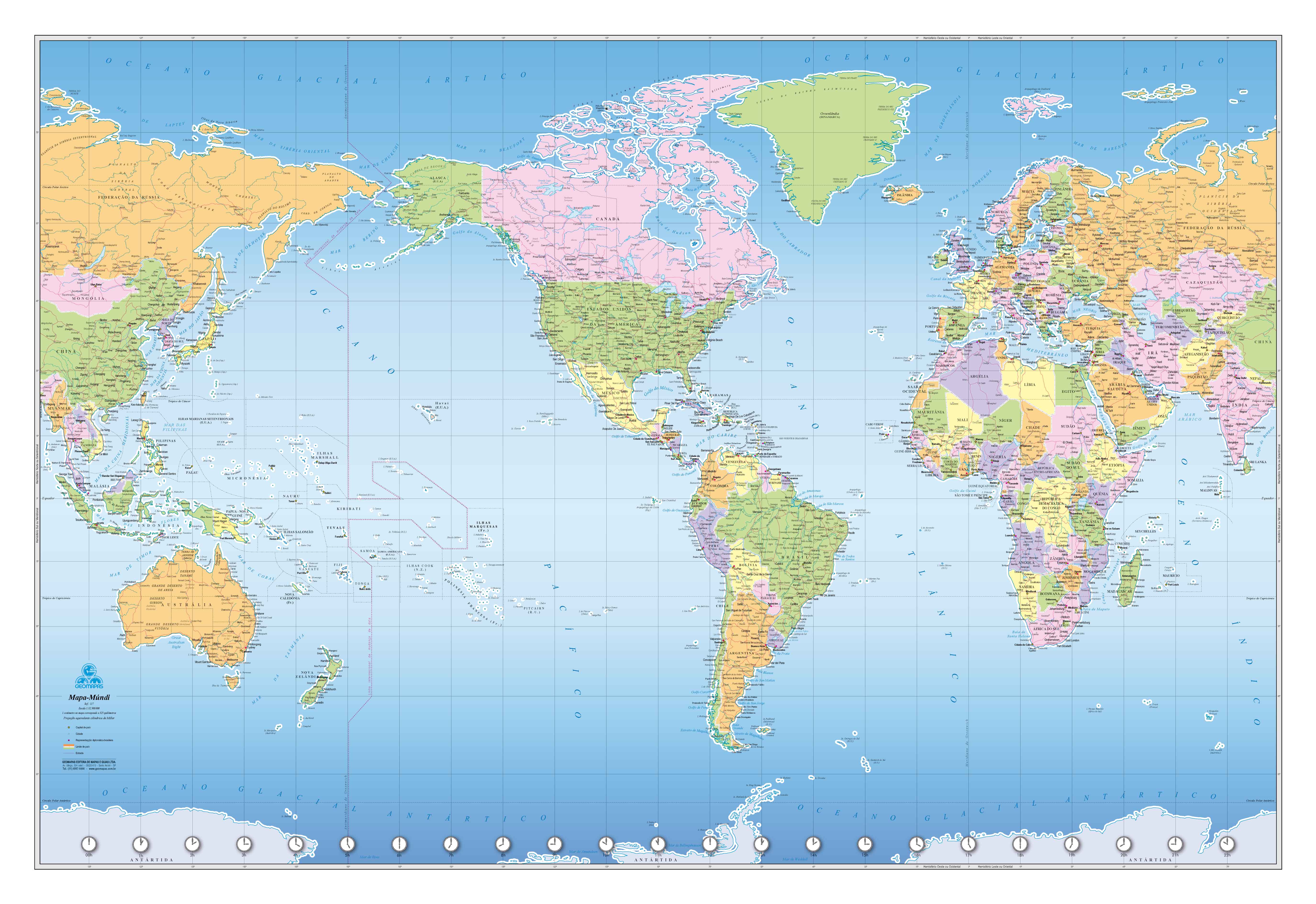 Ref. 117 Mapa-Múndi Político Américas no Centro - Formato 1.31x0.90m